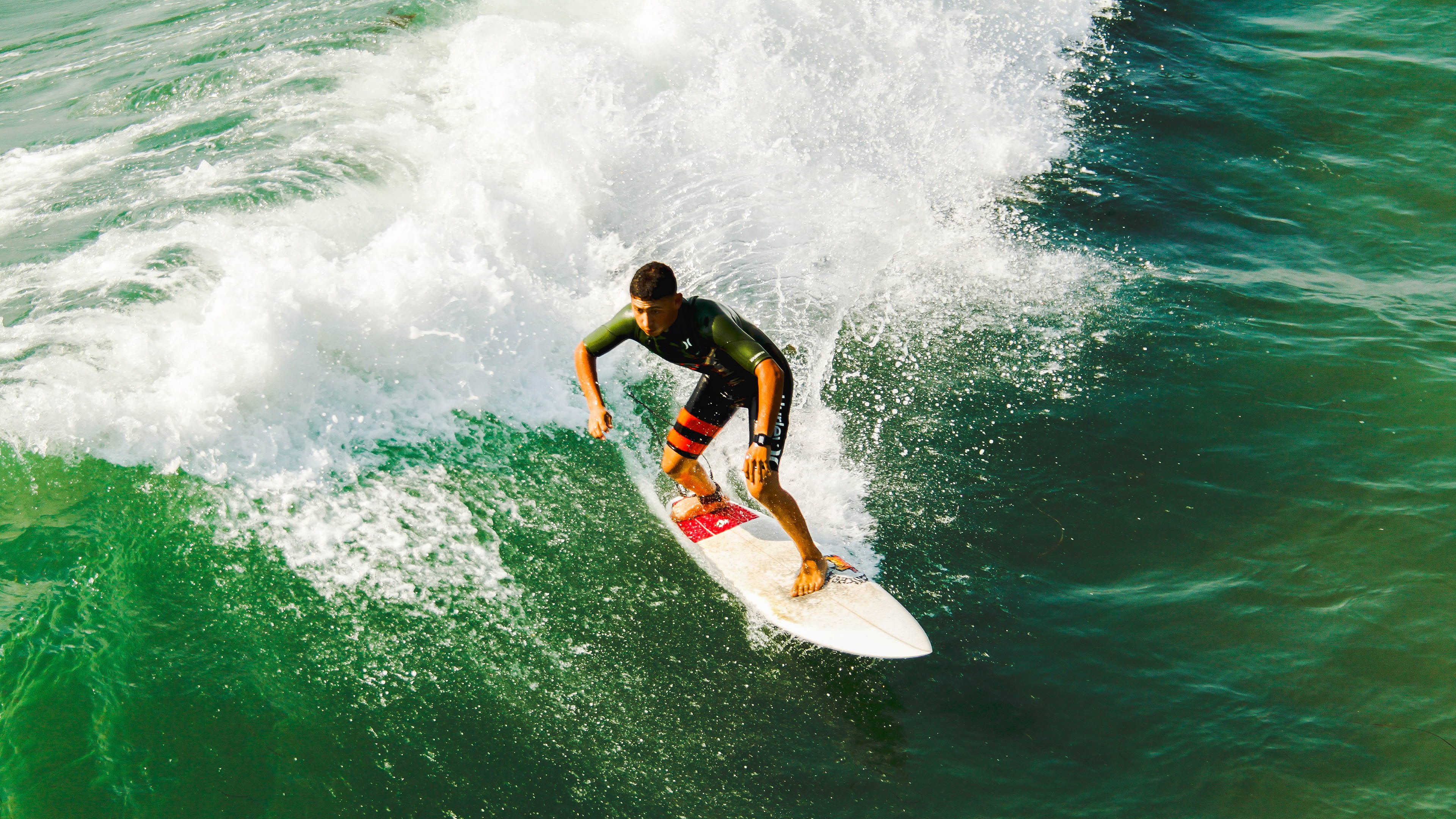 “球场火爆:现场最震撼的精彩瞬间”,球场上的精彩表演