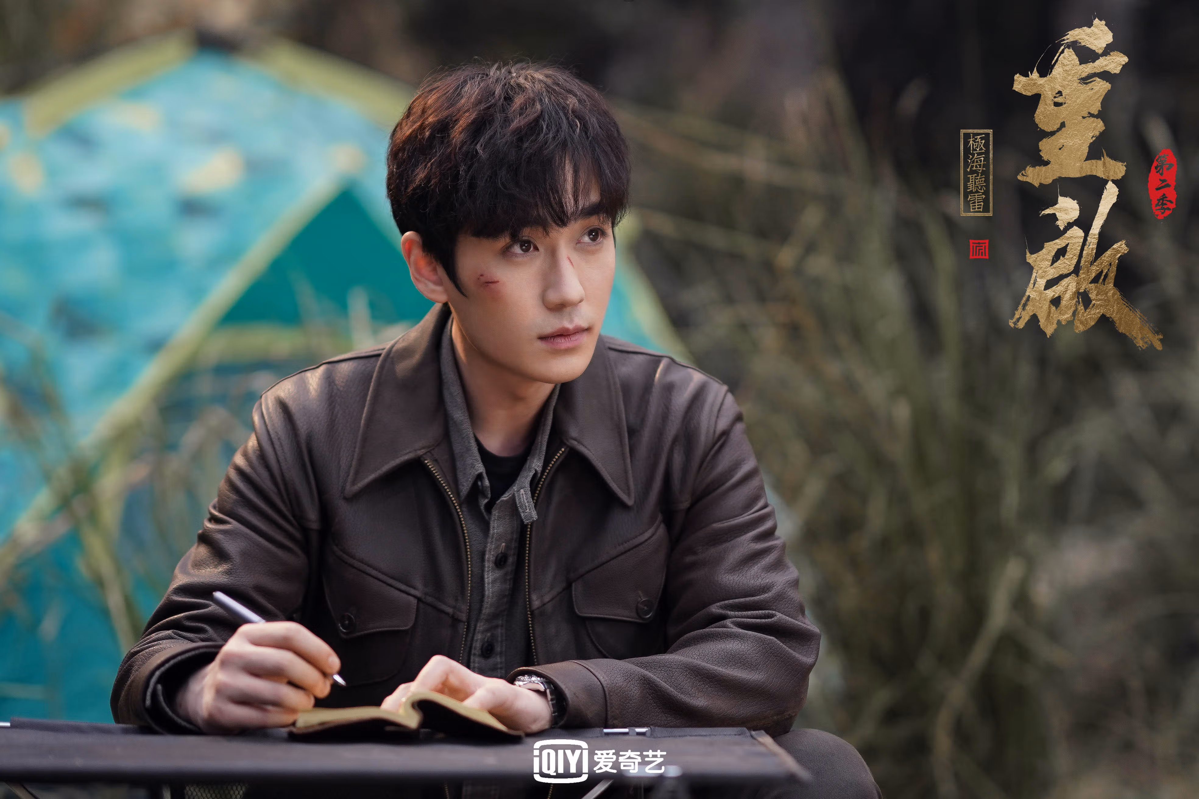 瑞士守门员戴滑雪镜上场,时尚感满分,瑞士足球守门员